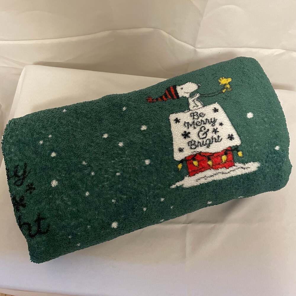 Be Merry & Bright SNOOPY‎ Antlers 45x70 Throw Blanket Peanuts Christmas Holiday